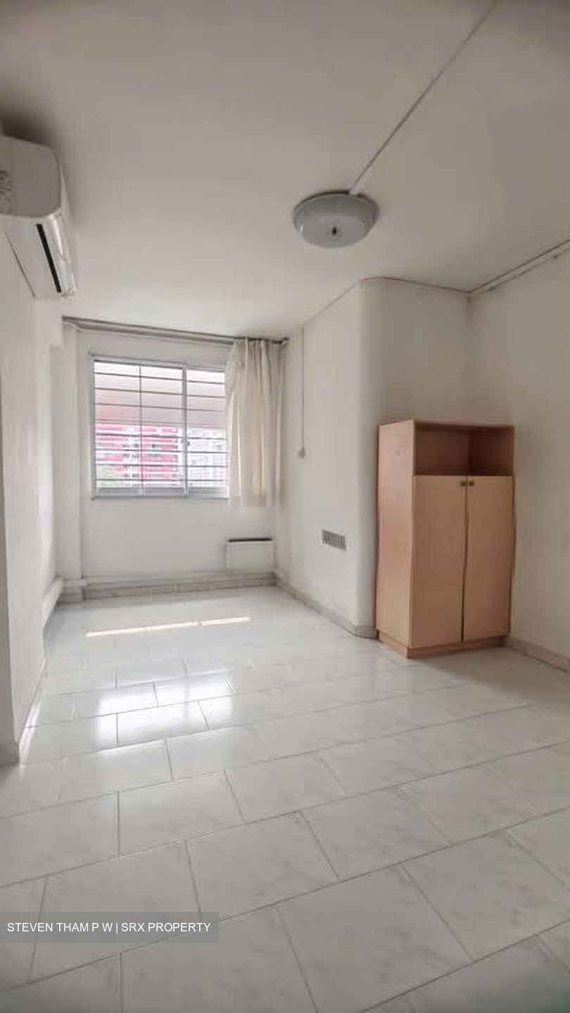 Blk 4 Toh Yi Gardens (Bukit Timah), HDB 4 Rooms #543040021